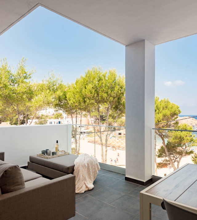 Resa Estates Ibiza te koop appartement Vadella Mar zee zicht terras 3.jpg